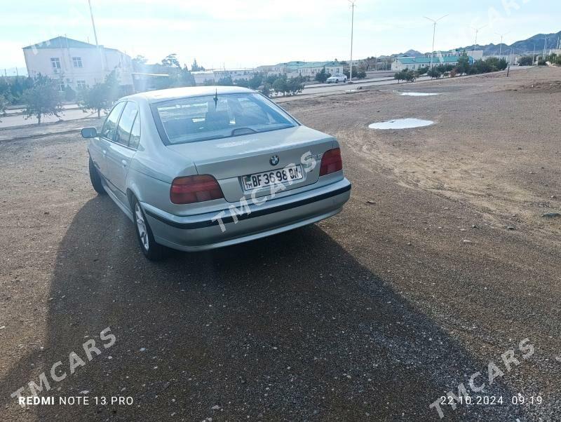 BMW E39 1999 - 85 000 TMT - Türkmenbaşy - img 2