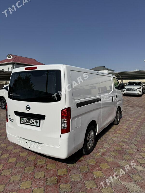 Nissan Urvan 2020 - 350 000 TMT - Mary - img 4