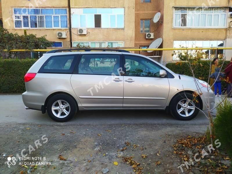 Toyota Sienna 2008 - 215 000 TMT - Туркменабат - img 10