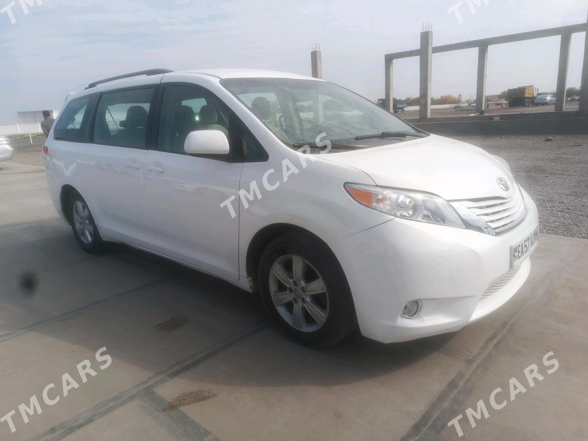 Toyota Sienna 2010 - 170 000 TMT - Mary - img 4