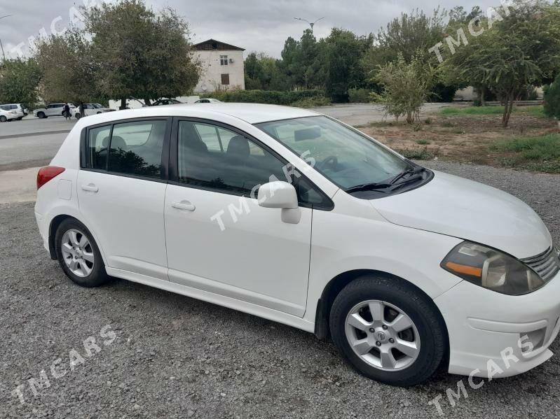 Nissan Versa 2009 - 118 000 TMT - 5 мкр - img 4