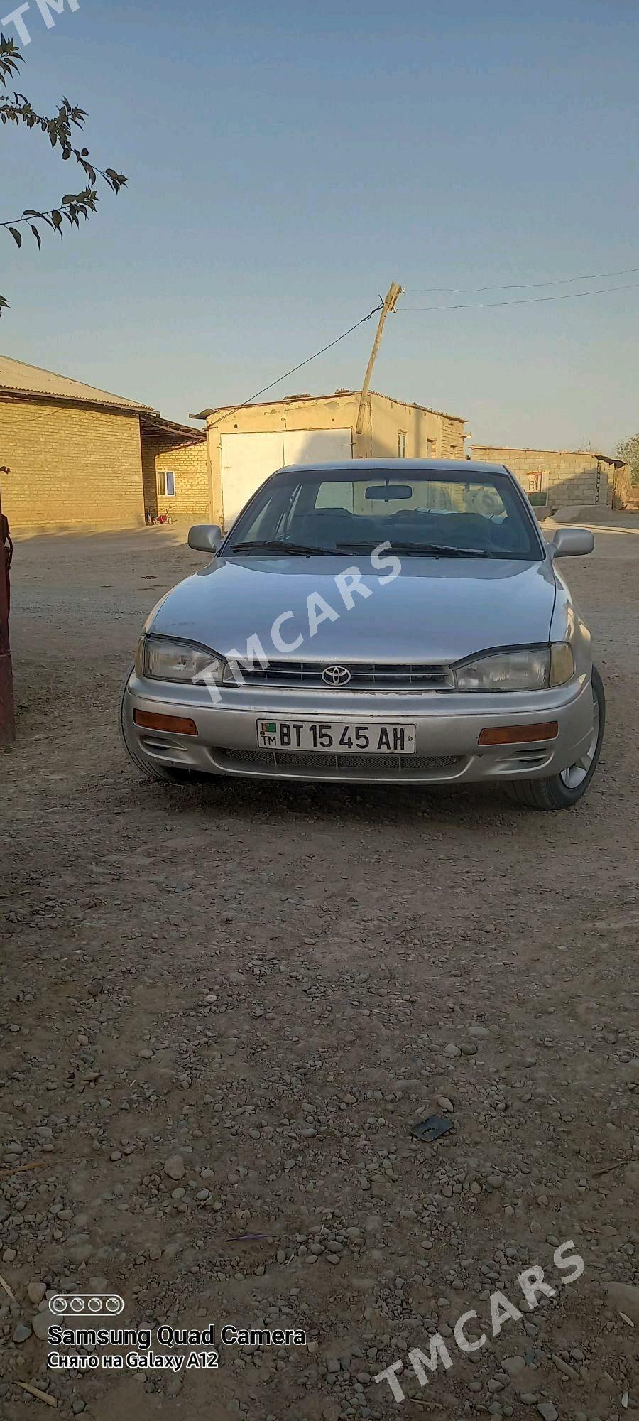 Toyota Camry 1993 - 70 000 TMT - Бабадайхан - img 2