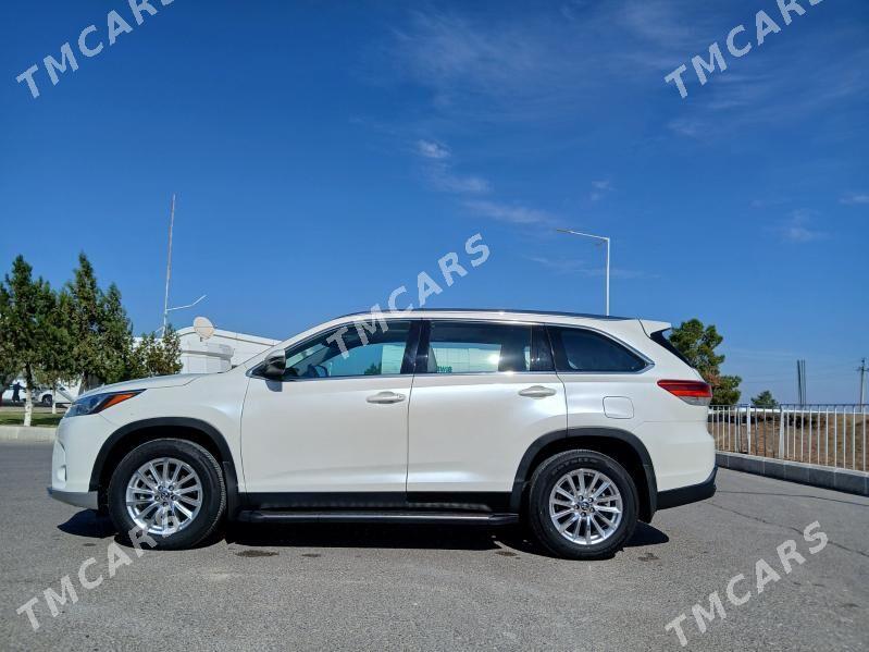 Toyota Highlander 2019 - 540 000 TMT - Aşgabat - img 2