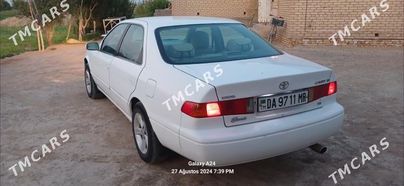 Toyota Camry 2000 - 105 000 TMT - Мары - img 2