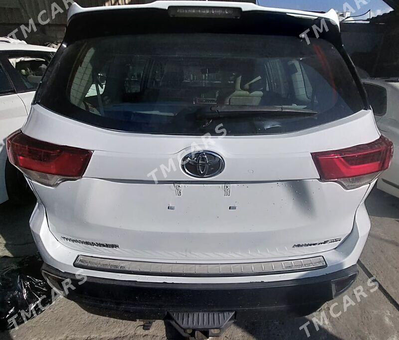 Toyota Highlander 2019 - 384 000 TMT - Мары - img 8