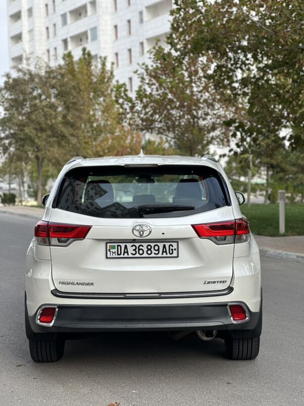 Toyota Highlander 2018 - 425 000 TMT - Aşgabat - img 6