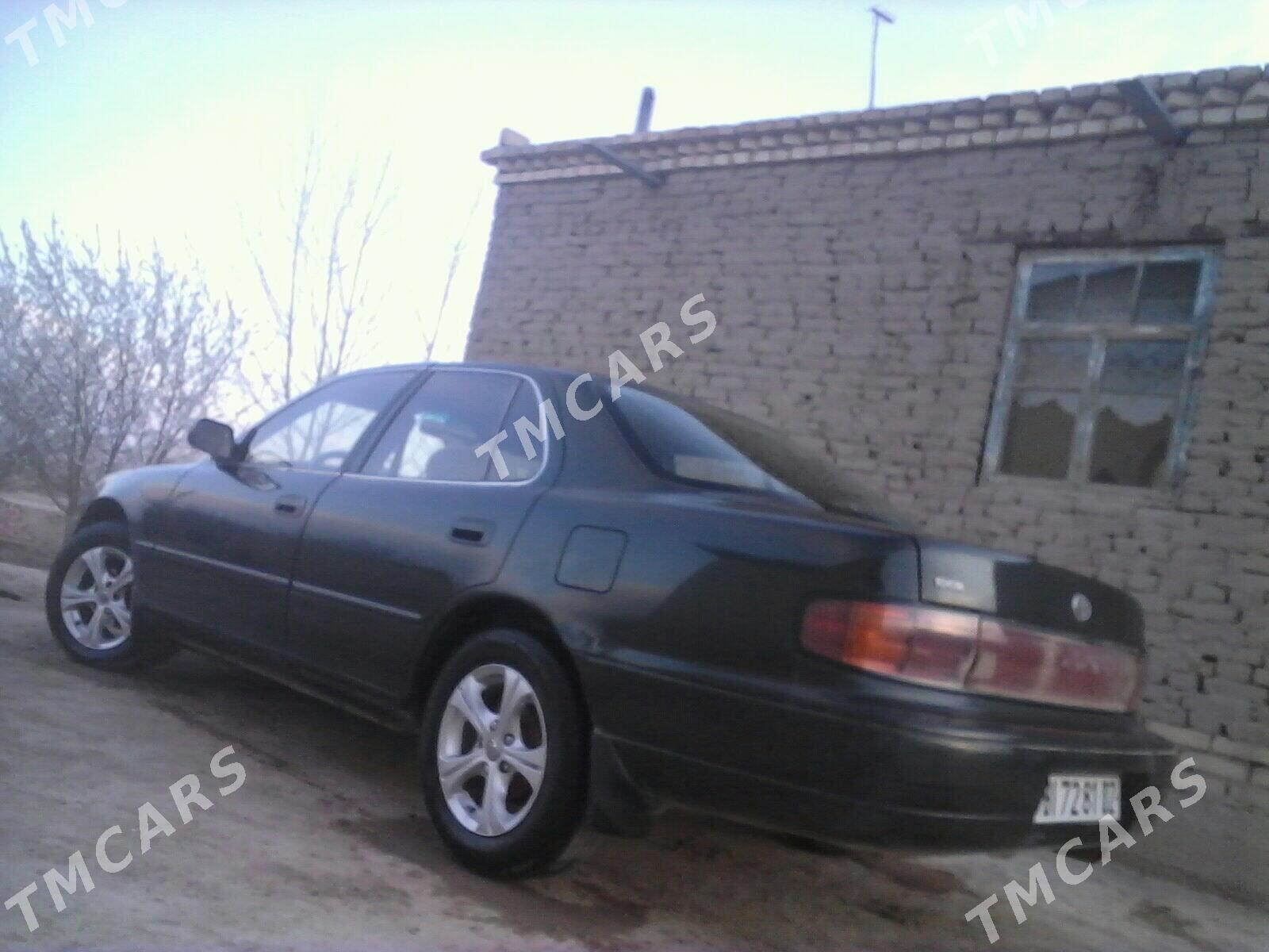 Toyota Camry 1994 - 72 000 TMT - Кёнеургенч - img 4