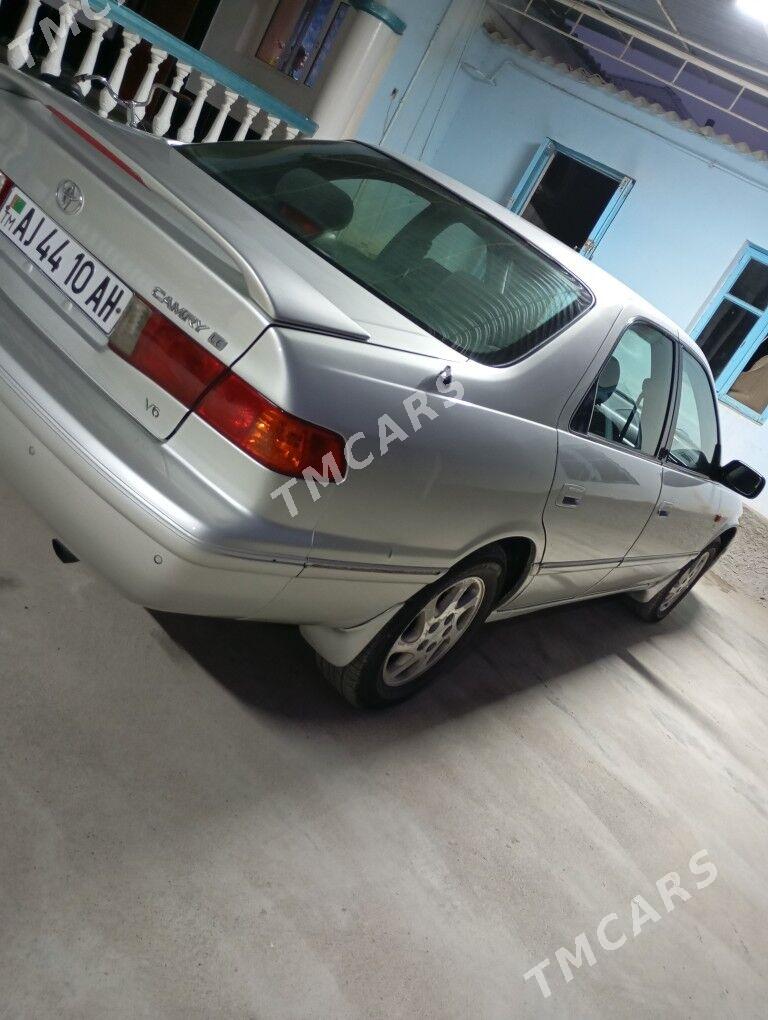 Toyota Camry 2001 - 140 000 TMT - Kaka - img 3