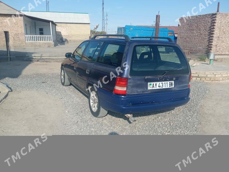 Opel Astra 1995 - 28 000 TMT - Берекет - img 2