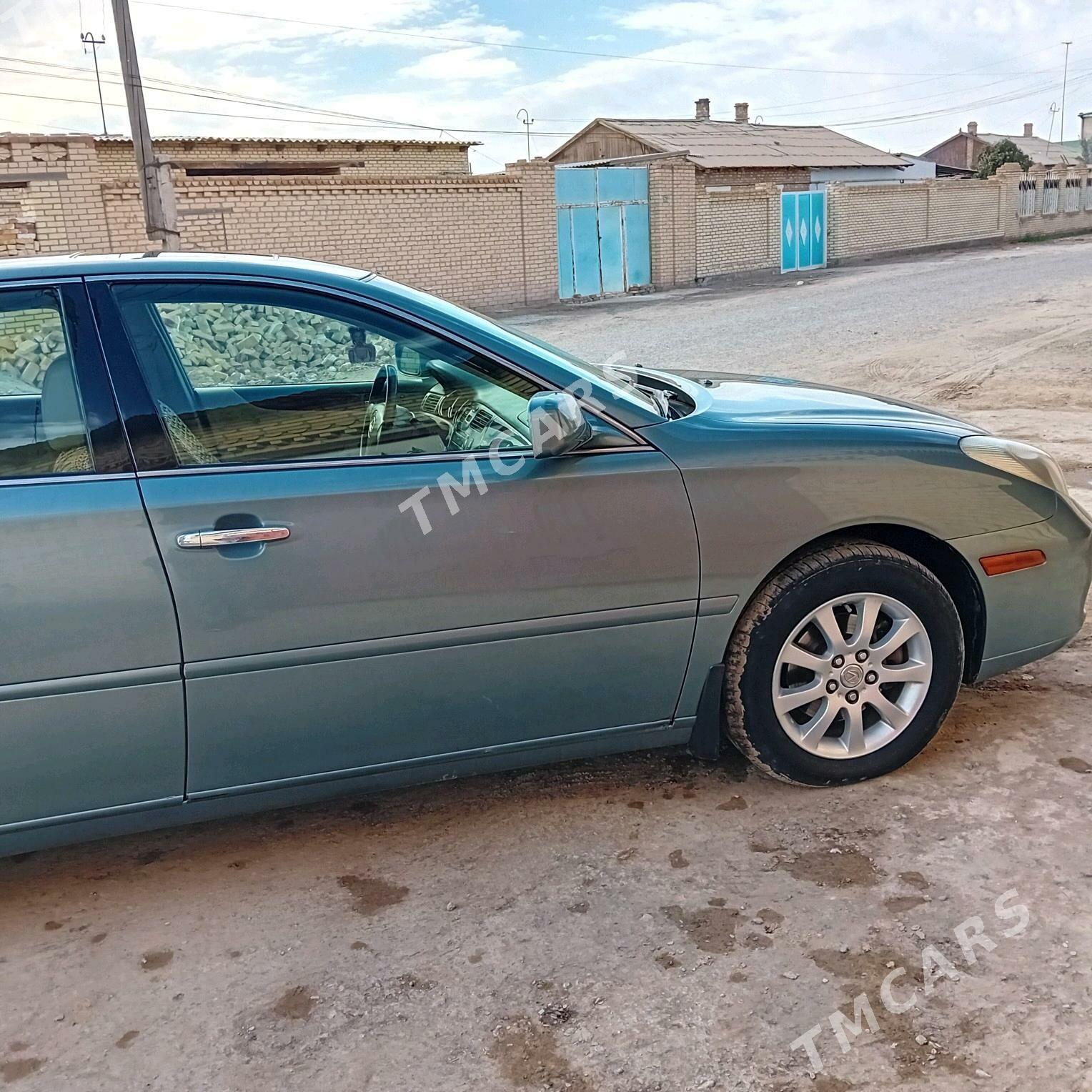 Lexus ES 2002 - 180 000 TMT - Дянев - img 6