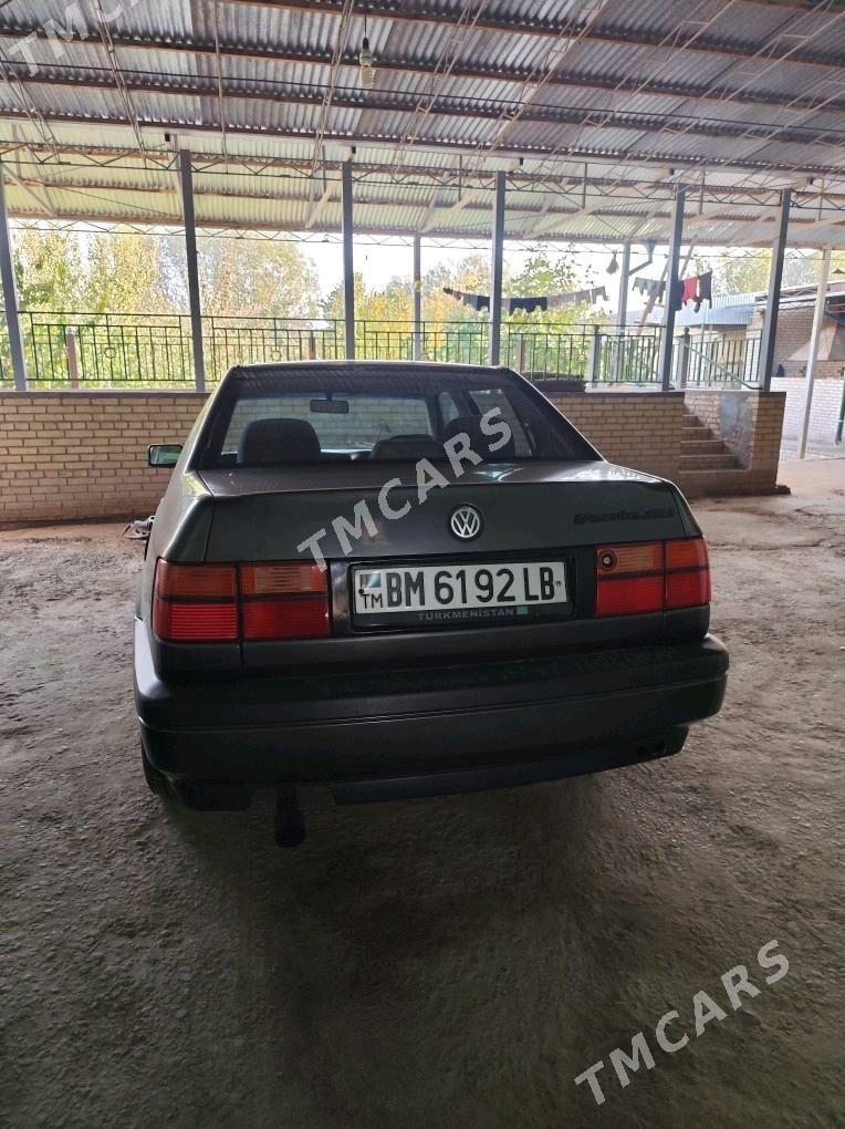 Volkswagen Jetta 1993 - 30 000 TMT - Халач - img 4