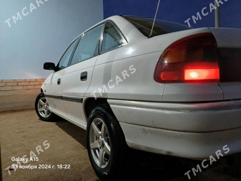 Opel Astra 1993 - 42 000 TMT - Türkmenbaşy etr. - img 2