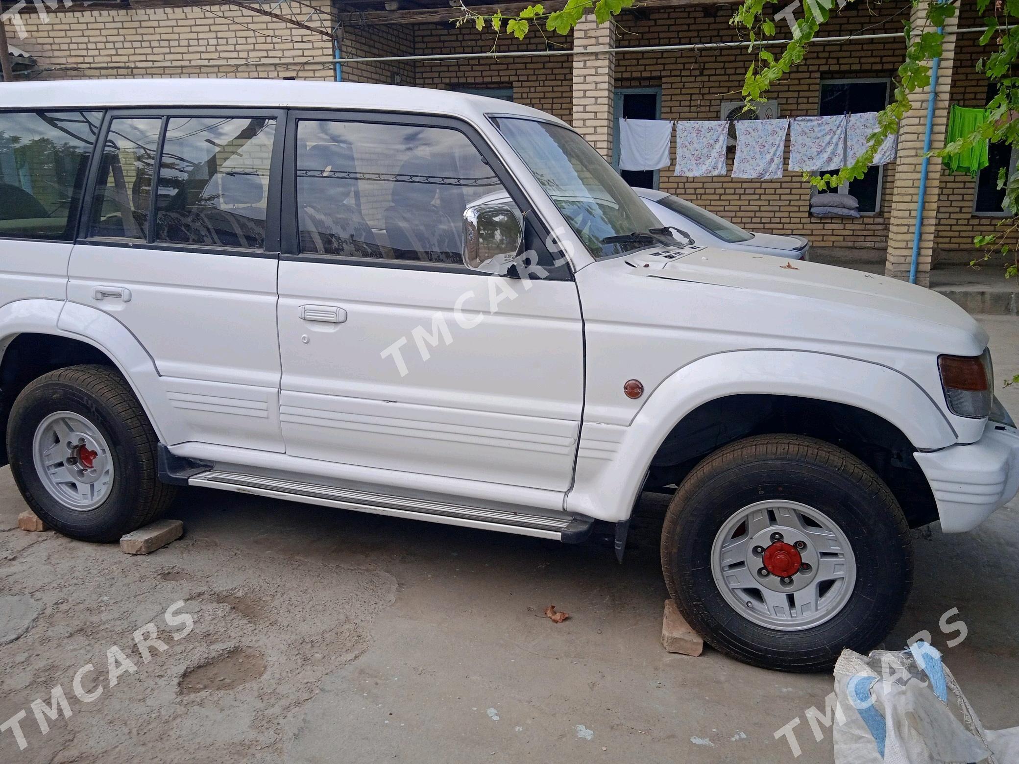 Mitsubishi Montero 1994 - 50 000 TMT - Мары - img 3