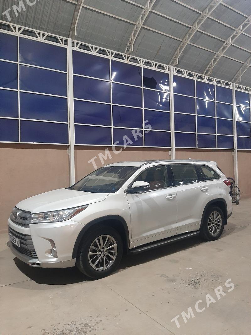 Toyota Highlander 2018 - 485 000 TMT - Ашхабад - img 2