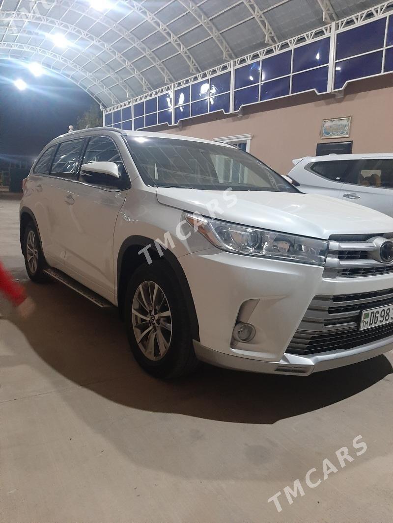 Toyota Highlander 2018 - 485 000 TMT - Ашхабад - img 3