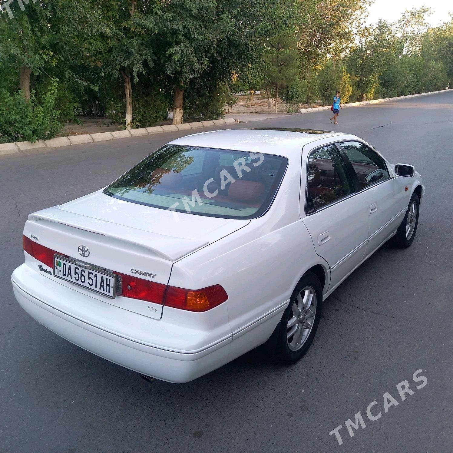 Toyota Camry 2000 - 140 000 TMT - Анев - img 4