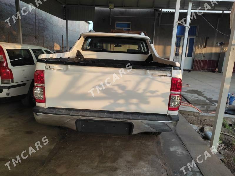 Toyota Hilux 2010 - 296 000 TMT - Койтендаг - img 4