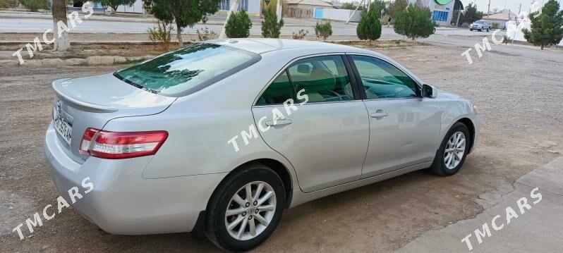 Toyota Camry 2011 - 168 000 TMT - Серахс - img 5