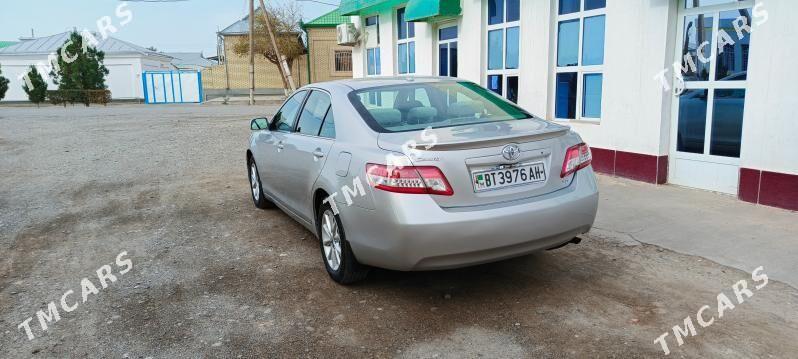 Toyota Camry 2011 - 168 000 TMT - Серахс - img 3