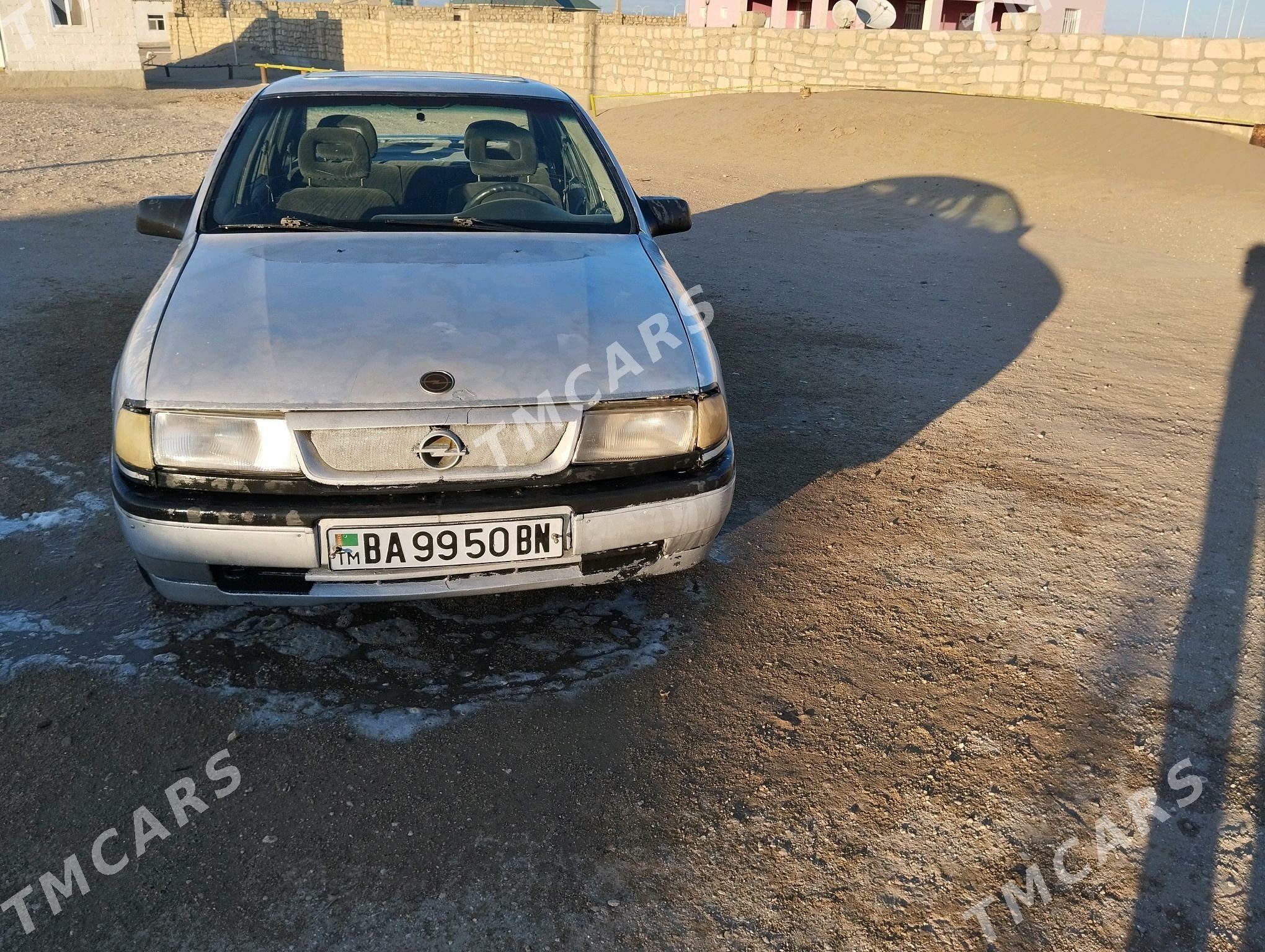 Opel Vectra 1990 - 19 000 TMT - Gumdag - img 3