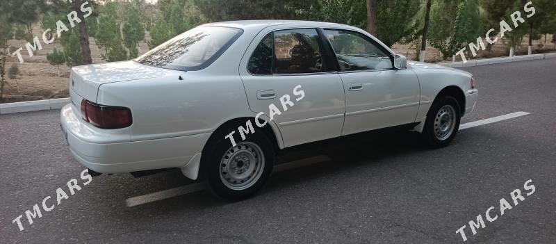 Toyota Camry 1994 - 65 000 TMT - Mary - img 5