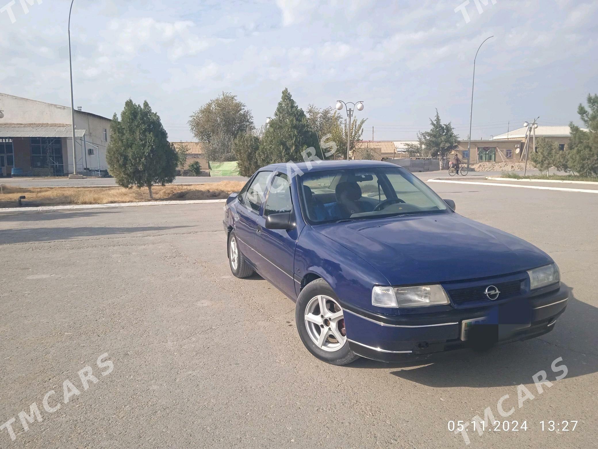 Opel Vectra 1990 - 32 000 TMT - Фарап - img 5