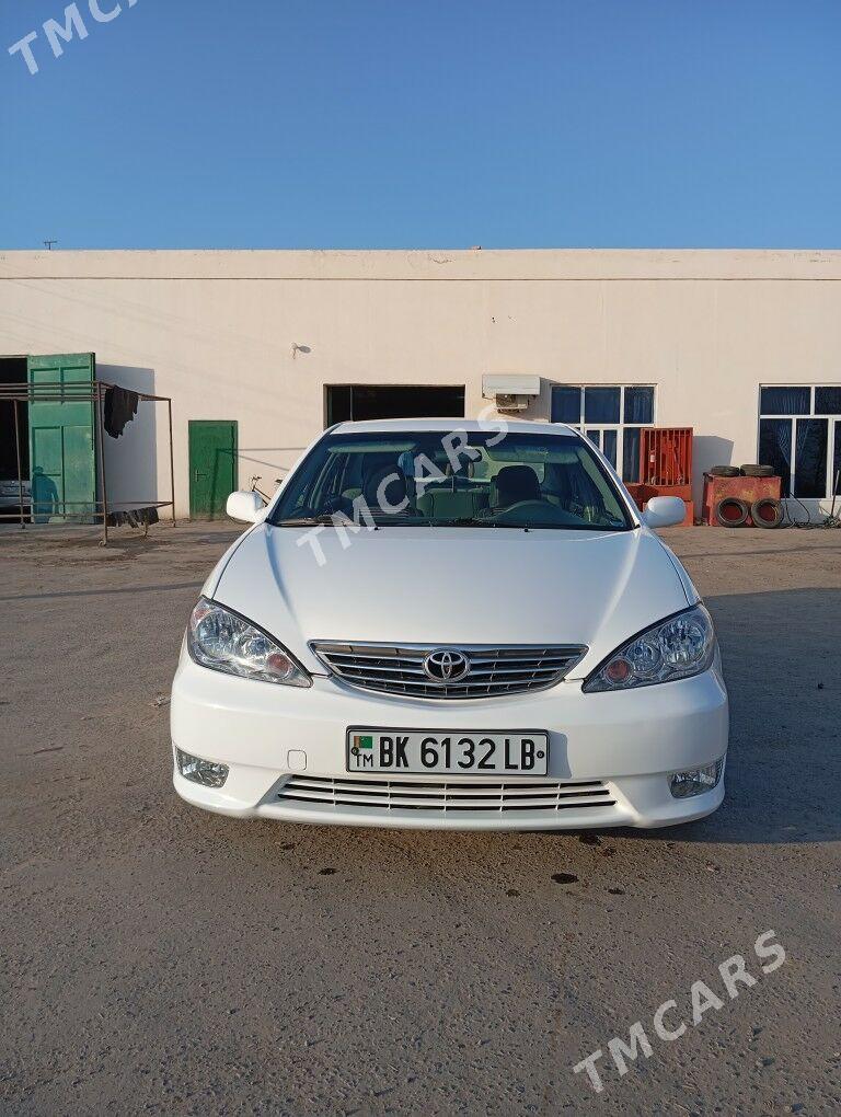 Toyota Camry 2002 - 174 000 TMT - Дянев - img 5