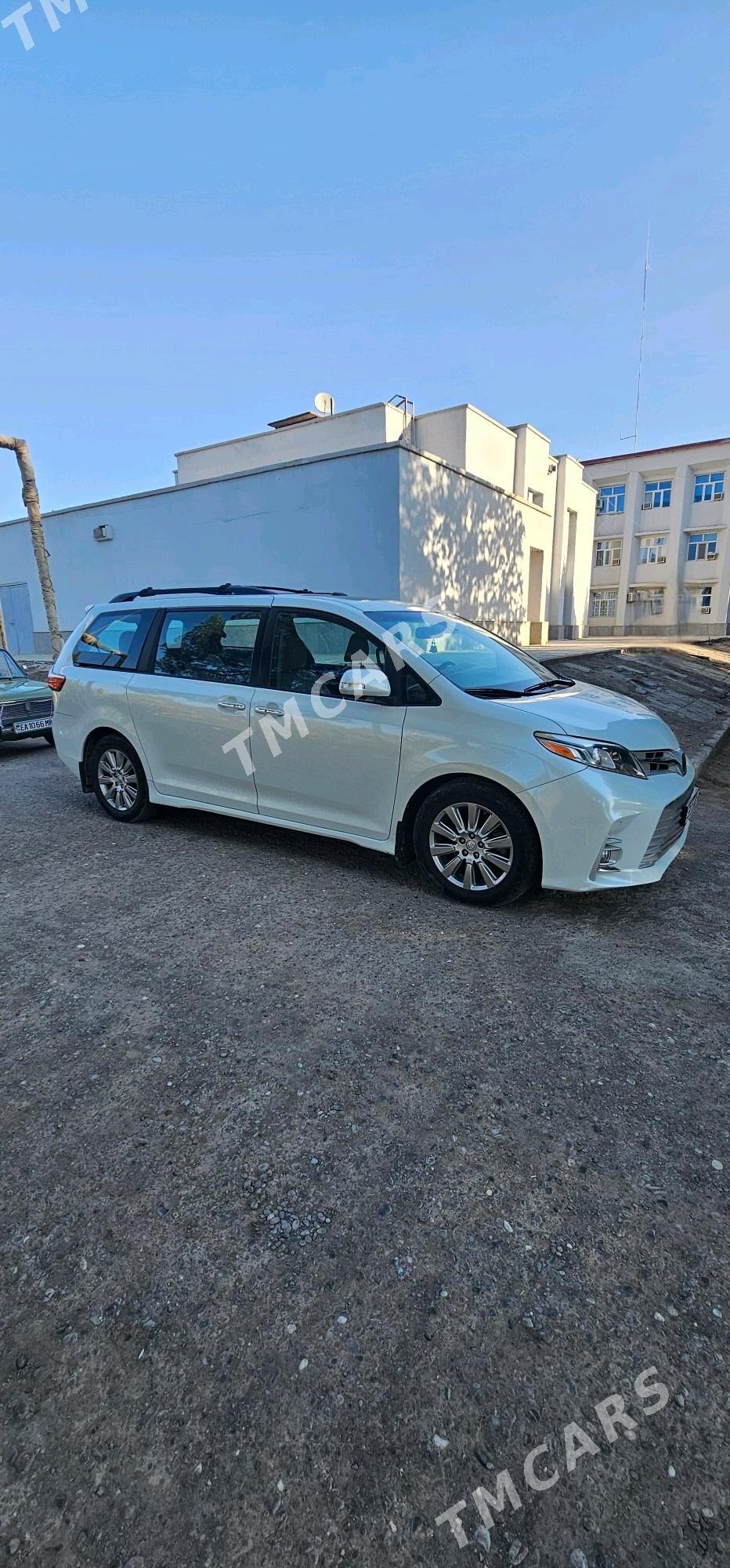 Toyota Sienna 2018 - 420 000 TMT - Mary - img 2