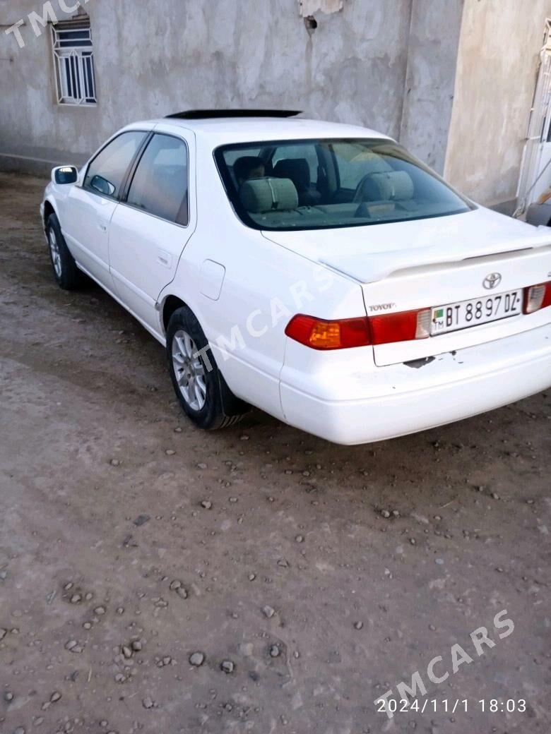 Toyota Camry 1999 - 110 000 TMT - Гурбансолтан Едже - img 3