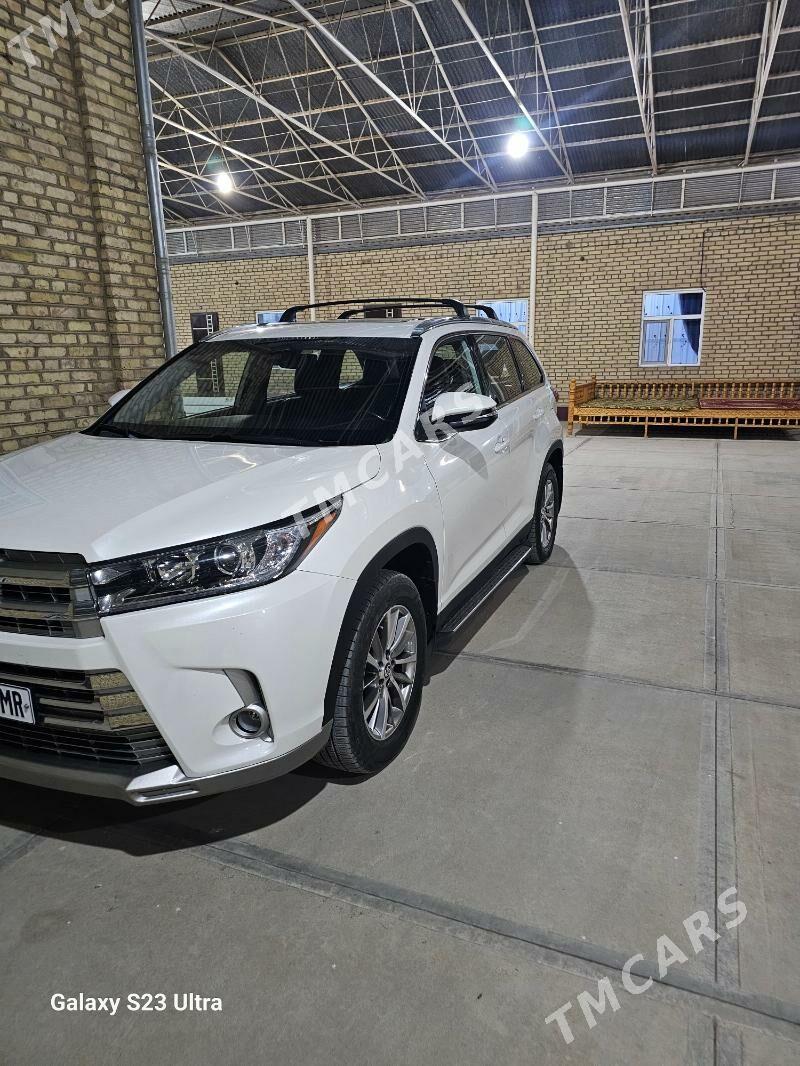 Toyota Highlander 2019 - 500 000 TMT - Мары - img 4