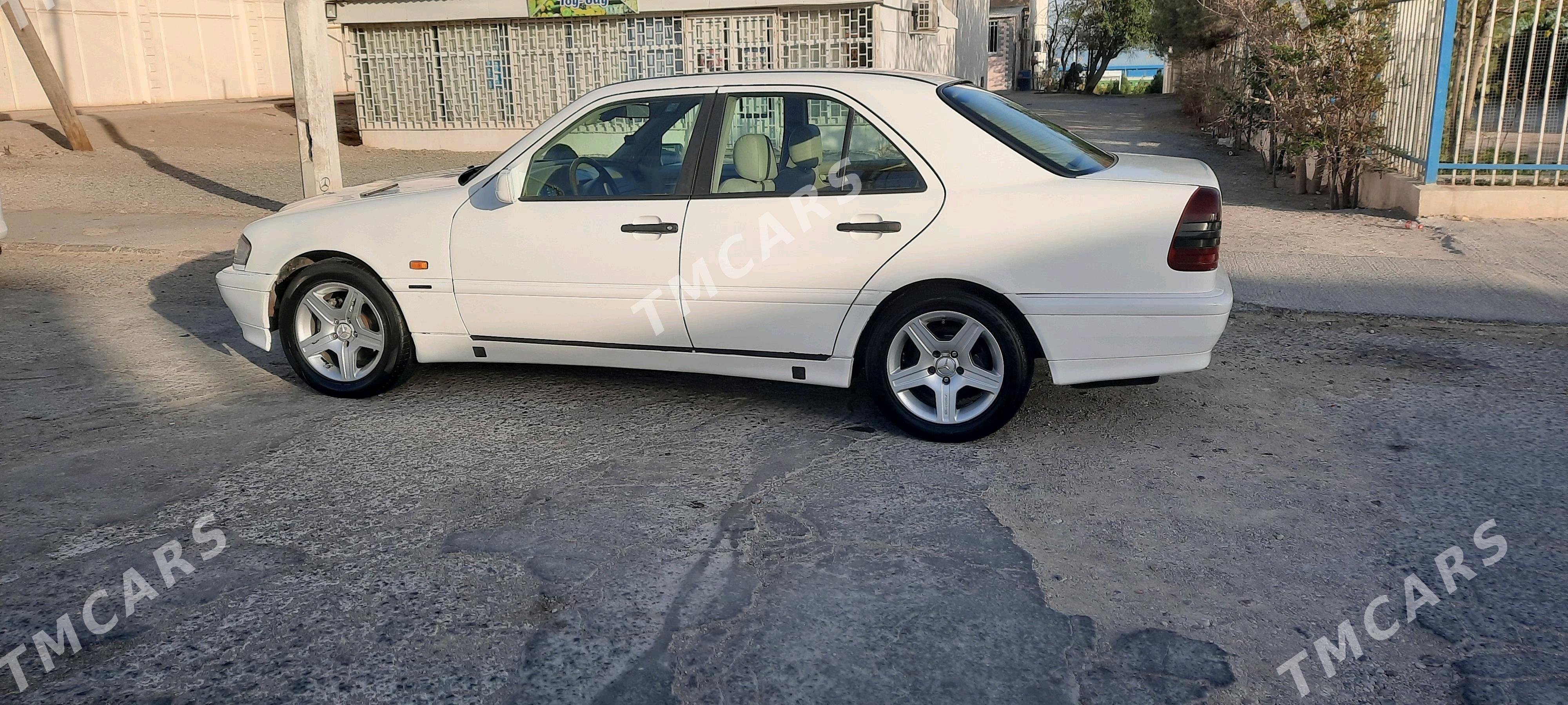 Mercedes-Benz 230E 1997 - 52 000 TMT - Türkmenbaşy - img 3