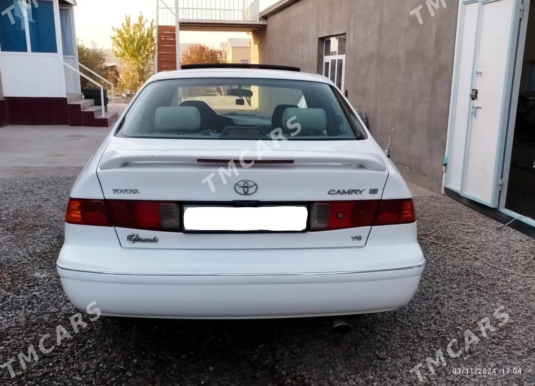 Toyota Camry 2000 - 130 000 TMT - Мары - img 5