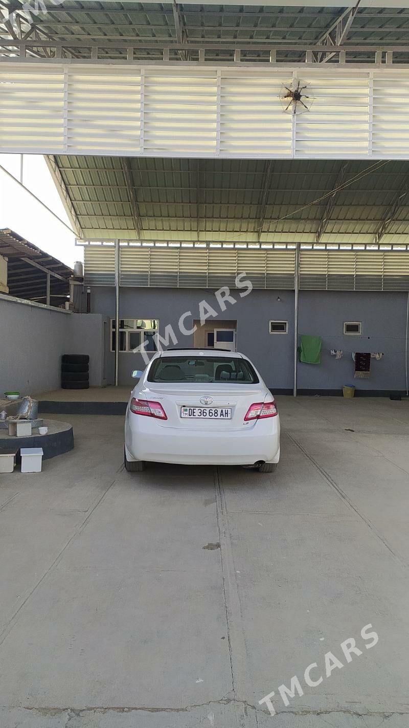 Toyota Camry 2010 - 175 000 TMT - Теджен - img 6