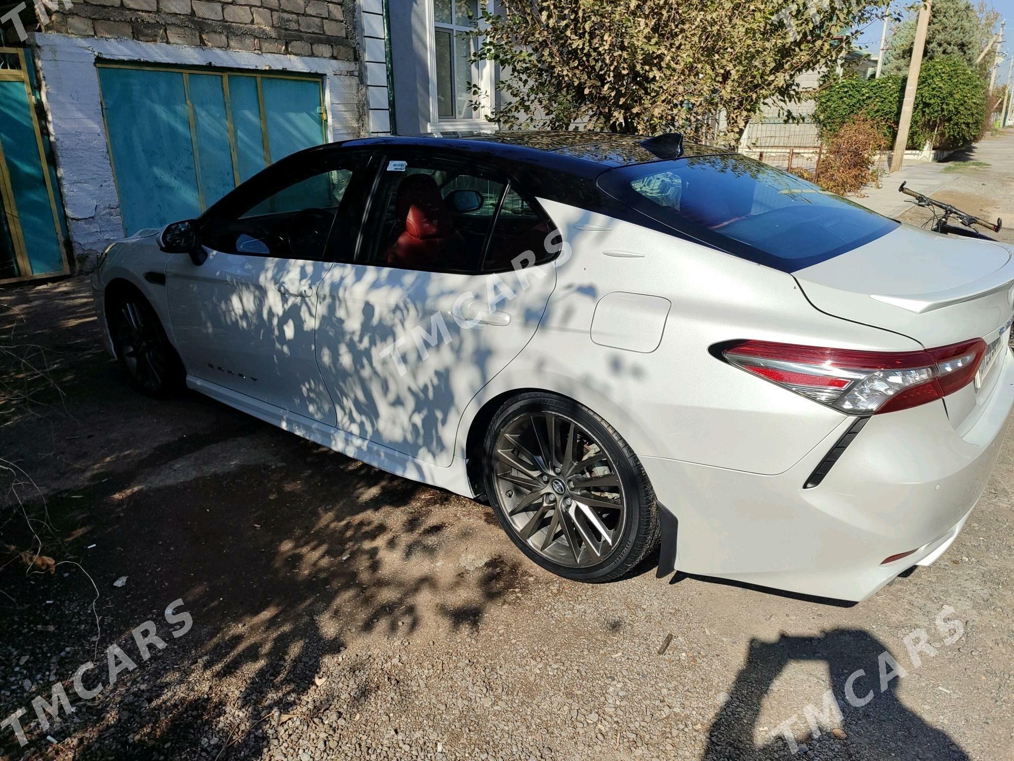 Toyota Camry 2018 - 420 000 TMT - Garadamak Şor - img 3