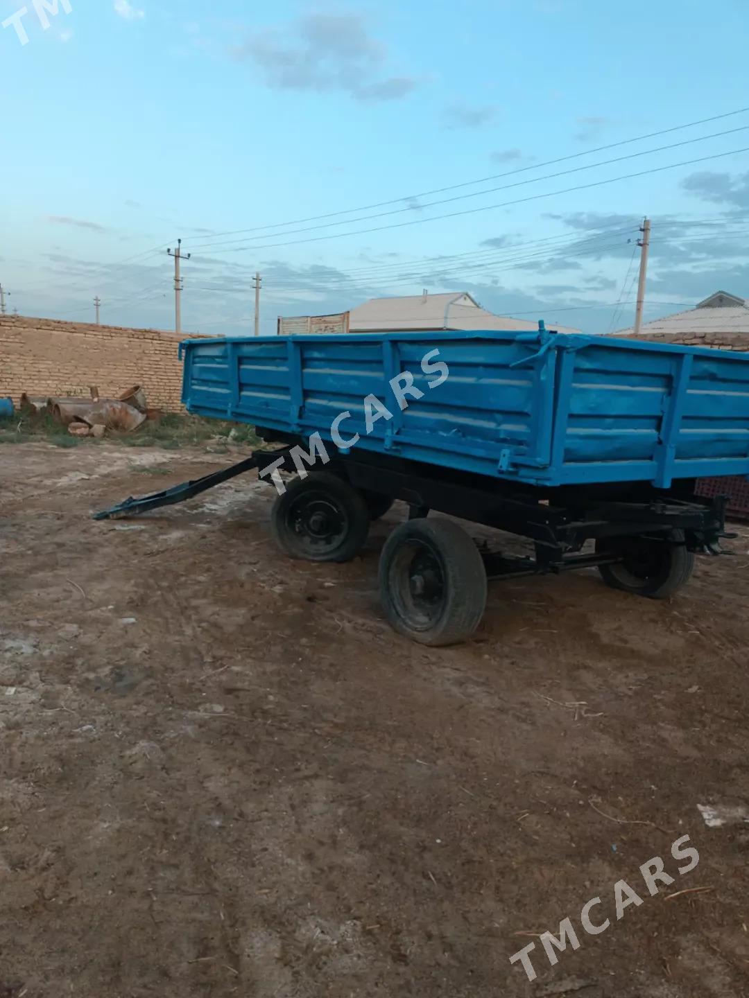 MTZ T-28 1990 - 30 000 TMT - Murgap - img 2