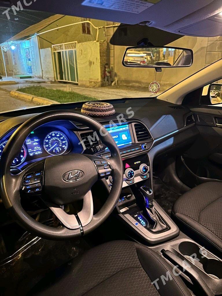 Hyundai Elantra 2019 - 225 000 TMT - Aşgabat - img 4