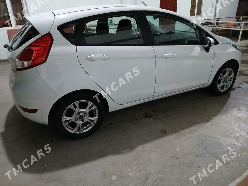 Ford Fiesta 2014 - 117 000 TMT - Aşgabat - img 7