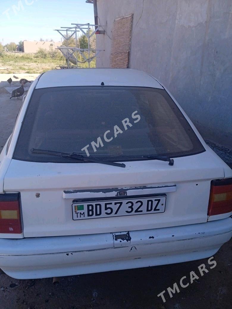 Opel Vectra 1991 - 12 000 TMT - Türkmenbaşy etr. - img 3