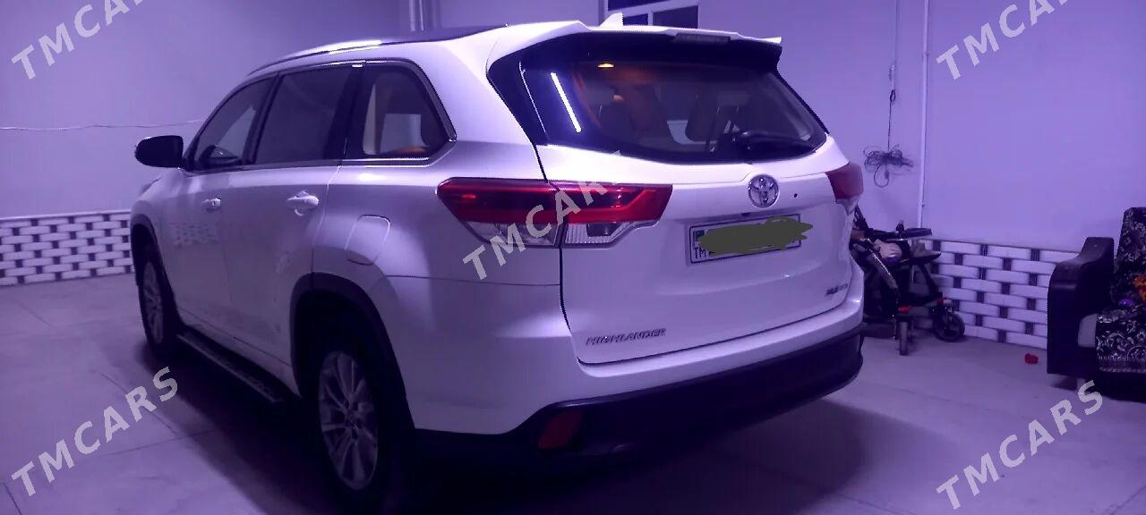 Toyota Highlander 2019 - 395 000 TMT - Çärjew - img 2