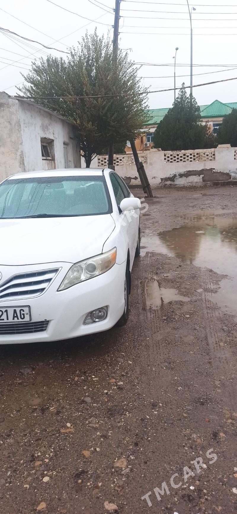 Toyota Camry 2010 - 160 000 TMT - Baýramaly - img 2