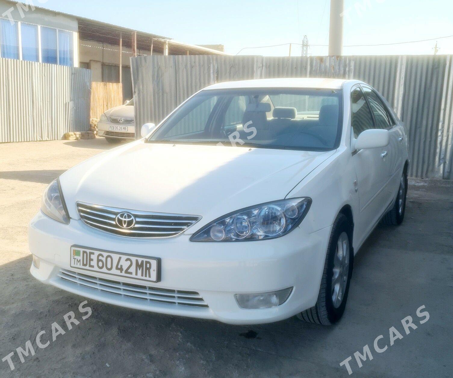 Toyota Camry 2003 - 127 000 TMT - Байрамали - img 10