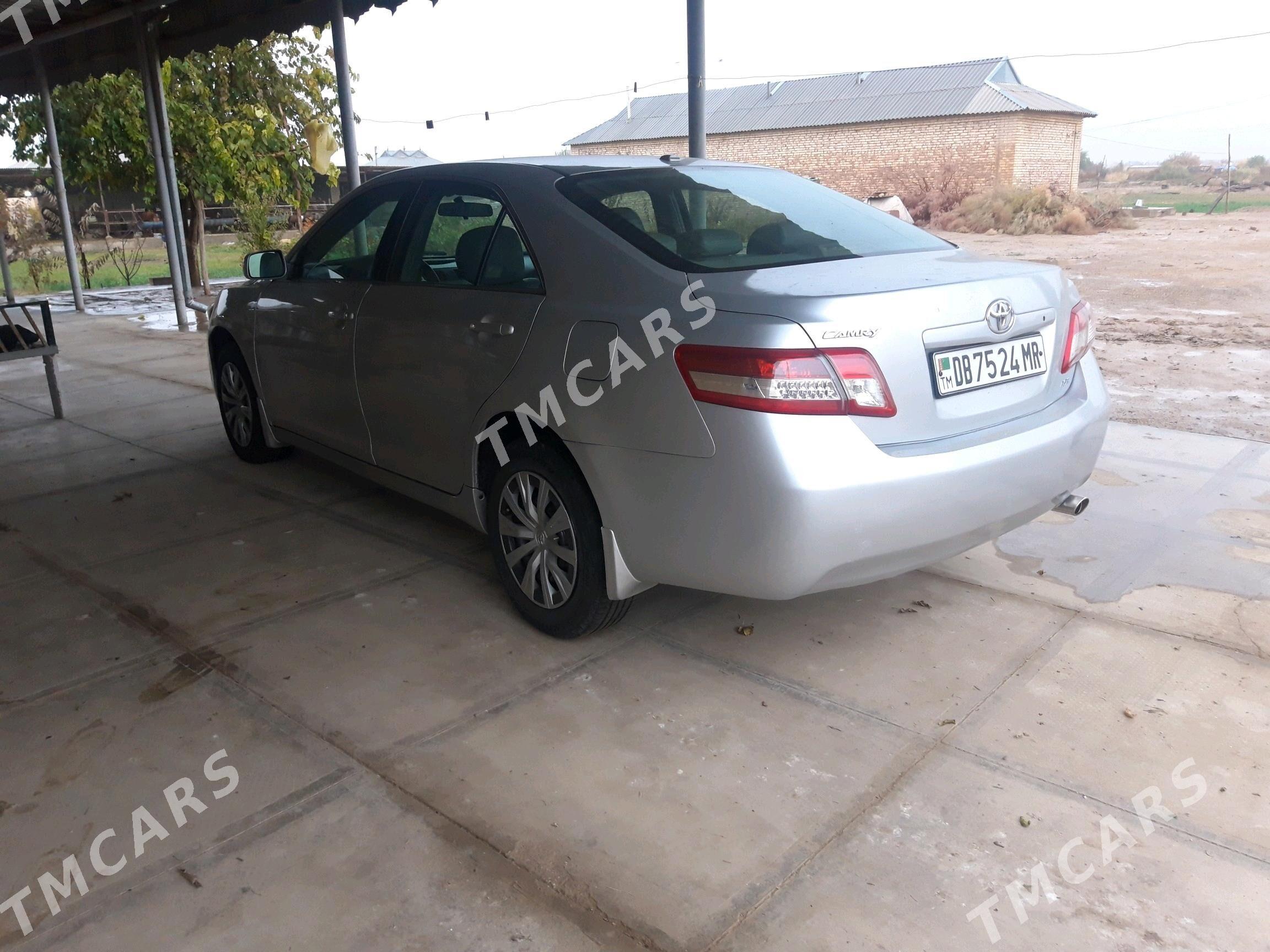 Toyota Camry 2010 - 148 000 TMT - Байрамали - img 5