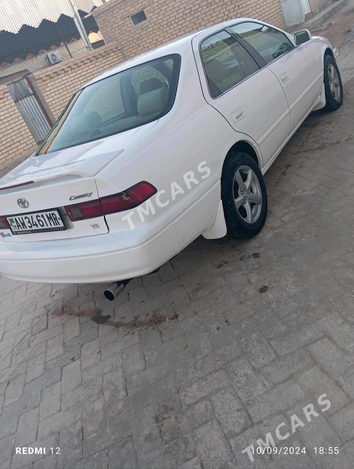 Toyota Camry 1999 - 98 000 TMT - Baýramaly - img 3