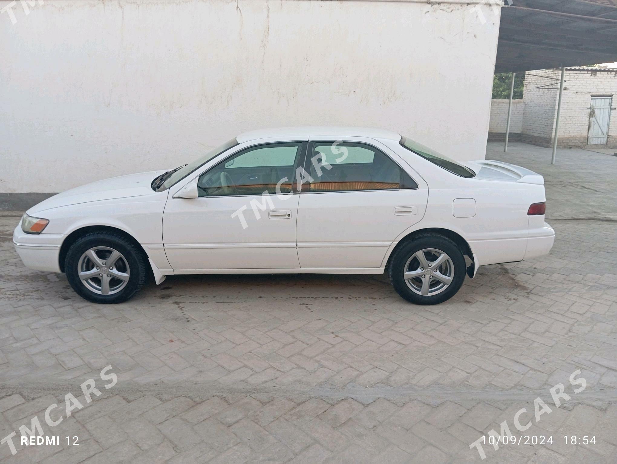 Toyota Camry 1999 - 98 000 TMT - Baýramaly - img 4