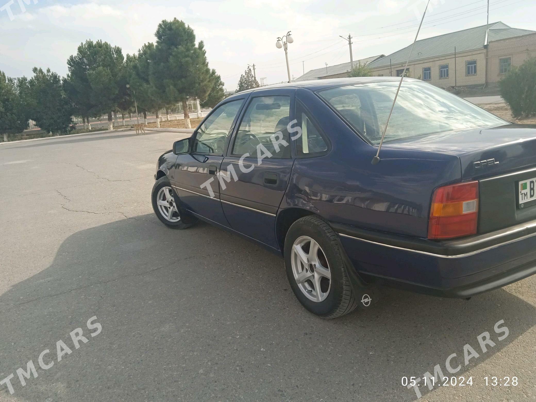 Opel Vectra 1990 - 32 000 TMT - Farap - img 6