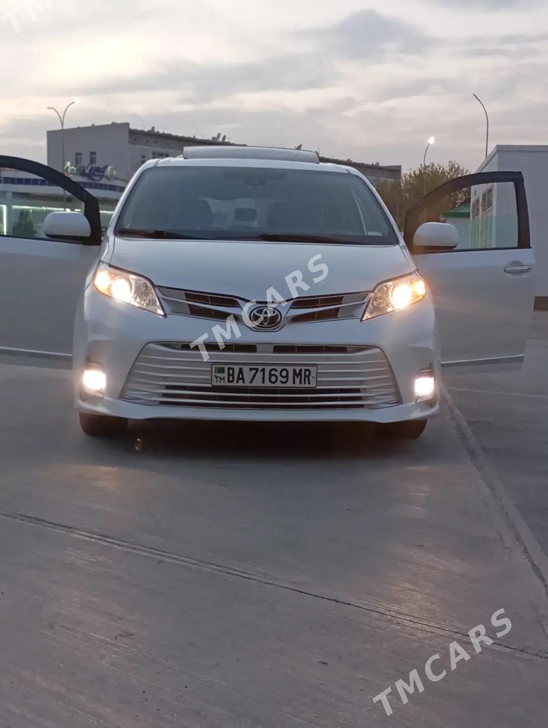 Toyota Sienna 2020 - 480 000 TMT - Мары - img 2