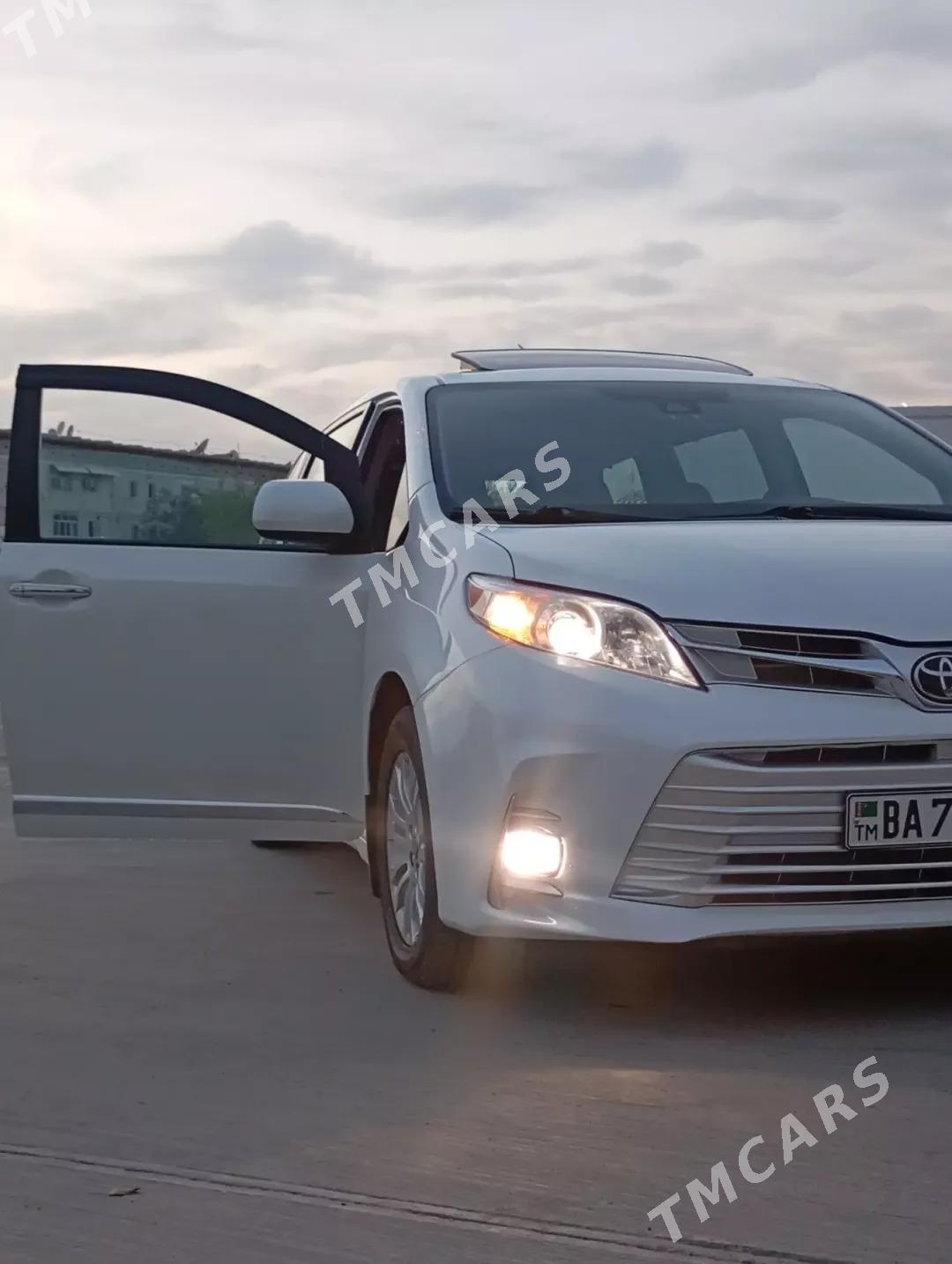 Toyota Sienna 2020 - 480 000 TMT - Мары - img 3