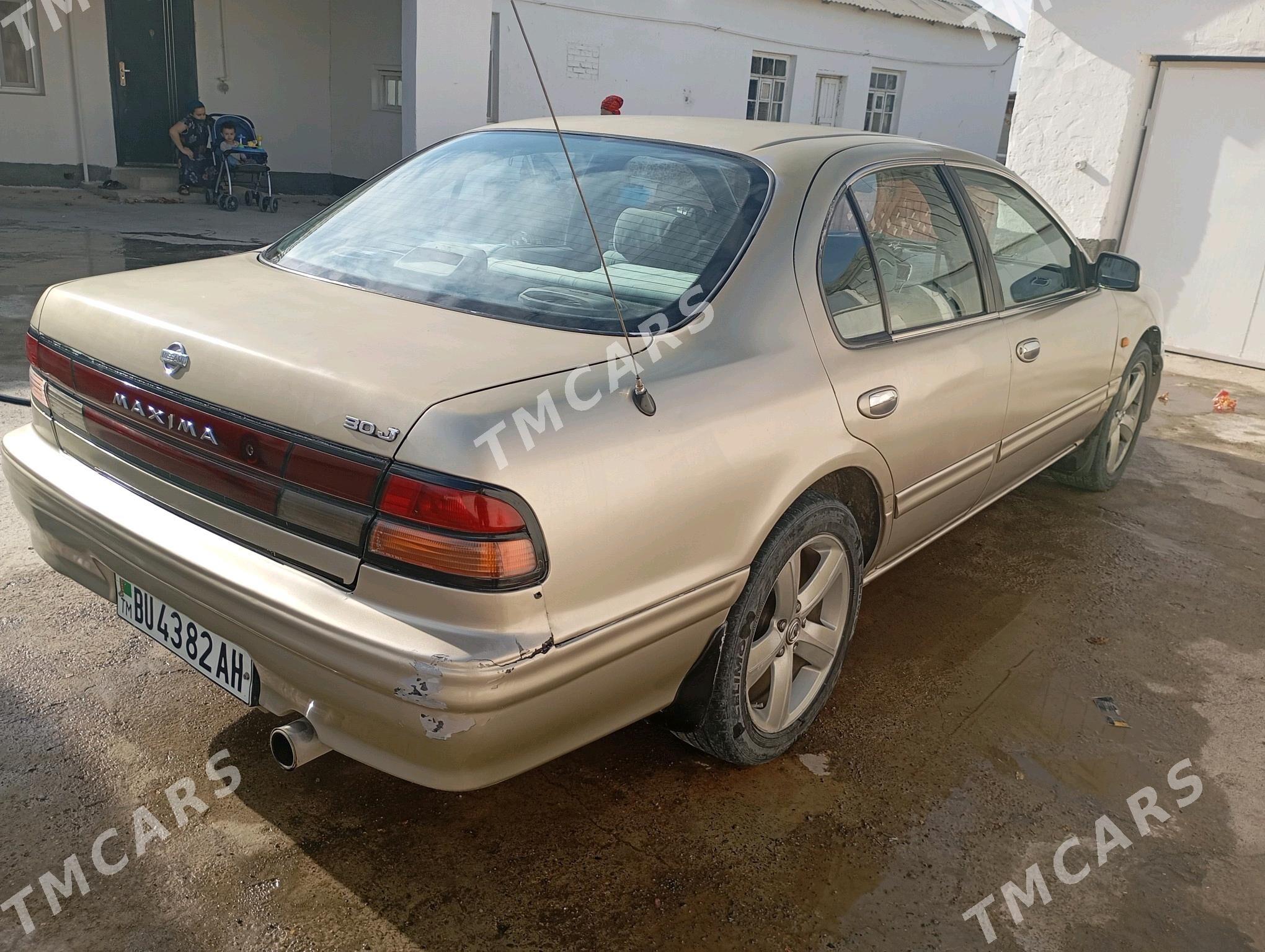 Nissan Maxima 1996 - 42 000 TMT - Kaka - img 3