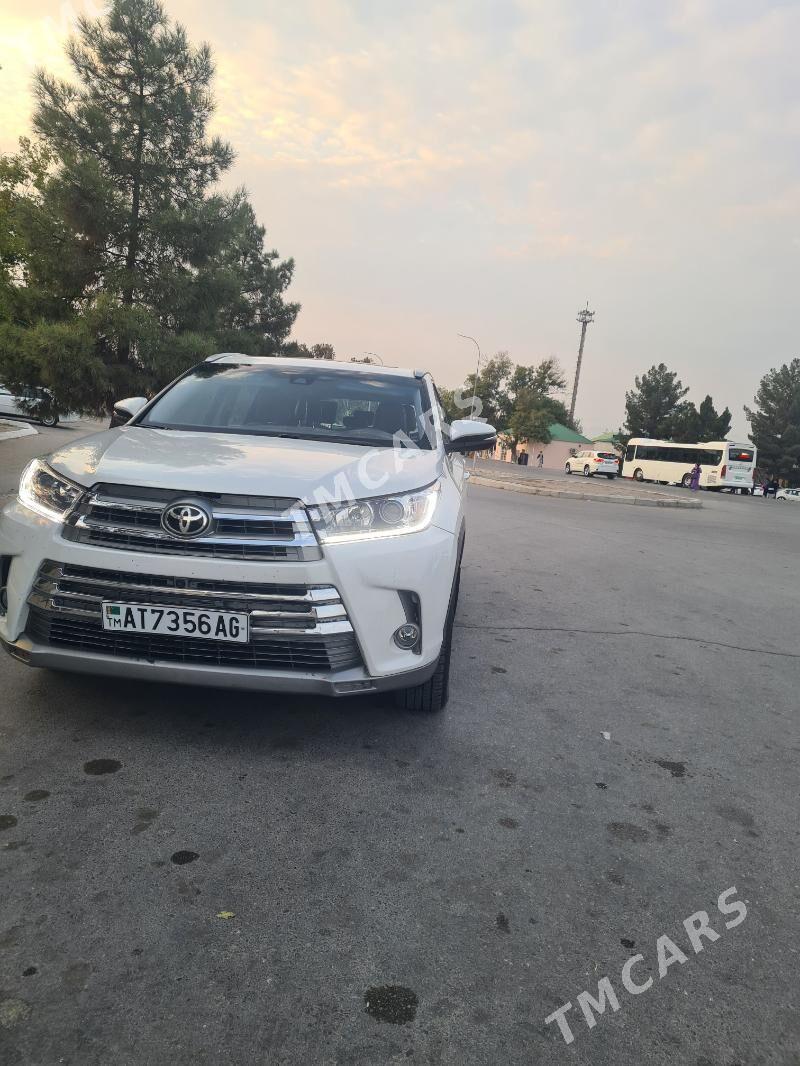 Toyota Highlander 2018 - 480 000 TMT - Aşgabat - img 4