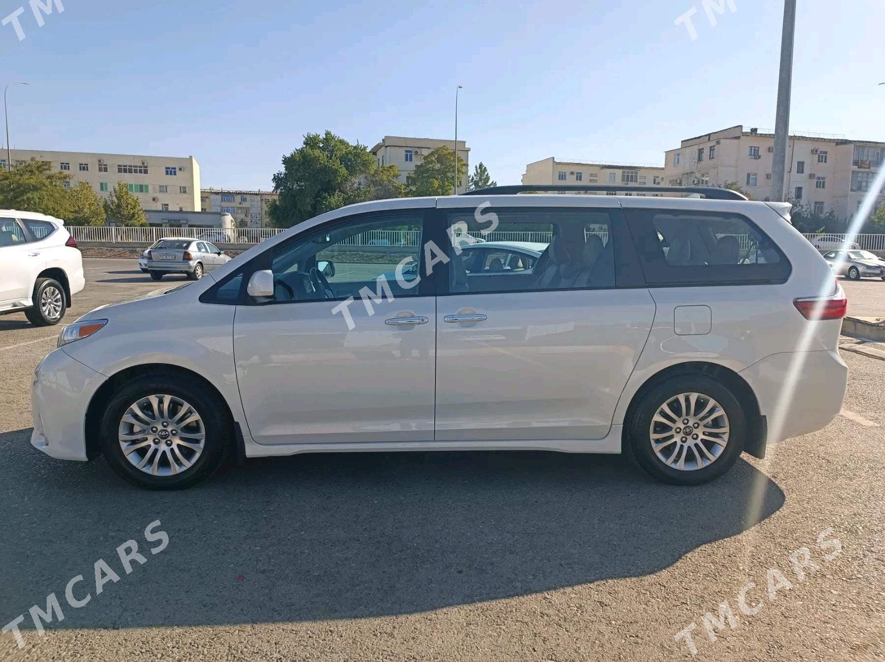 Toyota Sienna 2018 - 480 000 TMT - Aşgabat - img 2